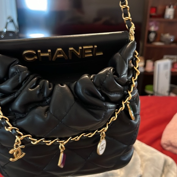 Chanel bag never used no tags Beautiful, 5 charms each one stamped on the back - Picture 7 of 10